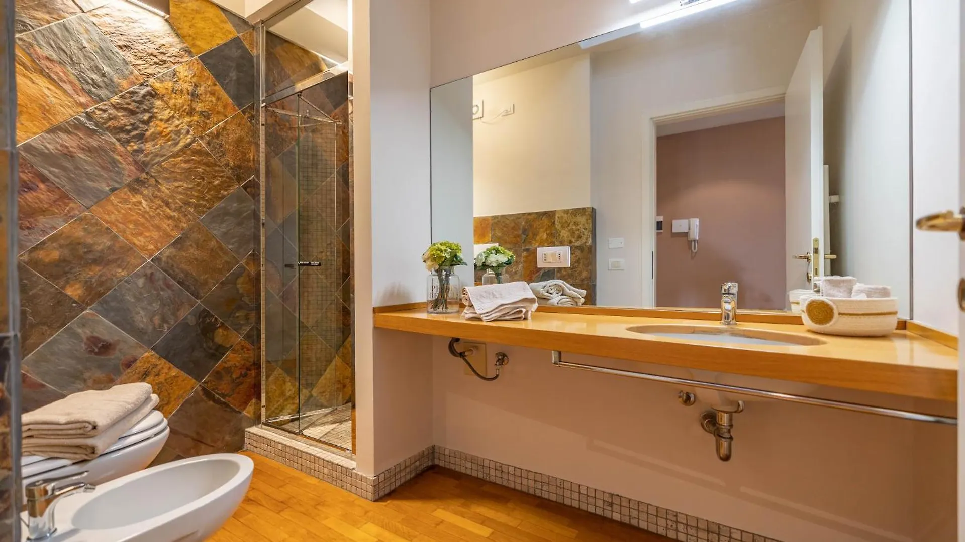 Appartamento Comforthouse Luxury Wifi Netflix Balcony Ravenna Italia